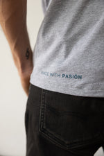 Cargar imagen en el visor de la galería, T-Shirt TRIATLÓN ES PASIÓN (Hombre)
